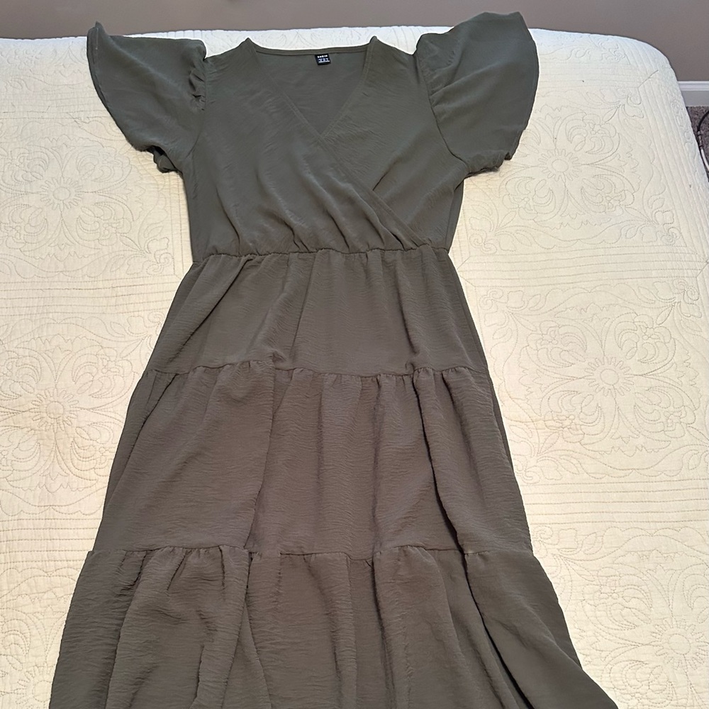 Women’s SHEIN Butterfly Sleeve Ruffle Hem Dress Army Green